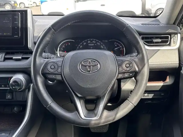 トヨタ ＲＡＶ４ G Zパッケージ 大分県 2020(令2)年 3.5万km アティチュードブラックマイカ 社外ナビ（AVN-D10W）　フルセグTV BT　DVD バックカメラ　ビルトインETC　ドラレコ　シートヒーター ハンドルヒーター　パワーシート　デジタルインナーミラー　　パワーバックドア　オートハイビーム　プリクラッシュセーフティ　LKA　BSM 　レーダークルコン　コーナーセンサー　ステアリングスイッチ　革巻きステアリング　ISOFIX