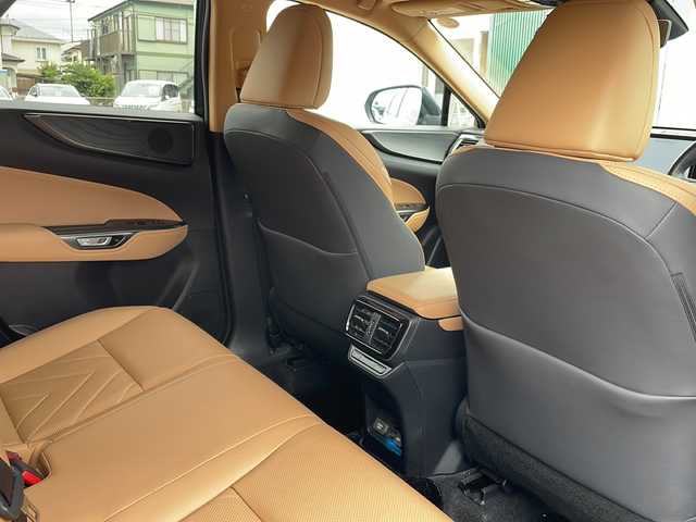 レクサス ＮＸ 250 バージョンL 神奈川県 2022(令4)年 3.3万km ソニッククロム 純正メモリナビ　フルセグTV(USB/APPLECARPLAY)/サンルーフ/プロアクティブドライビングアシスト　/ＢＳＭ/レーダークルーズコントロール/パドルシフト/パーキングサポートブレーキ　/レーンキープアシスト/ヘッドアップディスプレイ/ブラインドスポットモニター/リアクロストラフィックアラート/全方位カメラ/バックカメラ/シートヒーター/エアーシート　/レザーシート/ステアリングヒーター/クリアランスソナー　/ワイヤレス充電　/ＡＣ１００Ｖ/電動リアゲート/ETC2.0