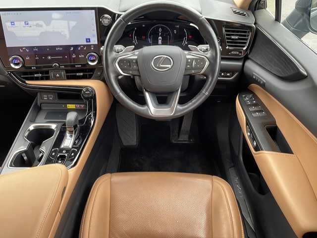 レクサス ＮＸ 250 バージョンL 神奈川県 2022(令4)年 3.3万km ソニッククロム 純正メモリナビ　フルセグTV(USB/APPLECARPLAY)/サンルーフ/プロアクティブドライビングアシスト　/ＢＳＭ/レーダークルーズコントロール/パドルシフト/パーキングサポートブレーキ　/レーンキープアシスト/ヘッドアップディスプレイ/ブラインドスポットモニター/リアクロストラフィックアラート/全方位カメラ/バックカメラ/シートヒーター/エアーシート　/レザーシート/ステアリングヒーター/クリアランスソナー　/ワイヤレス充電　/ＡＣ１００Ｖ/電動リアゲート/ETC2.0