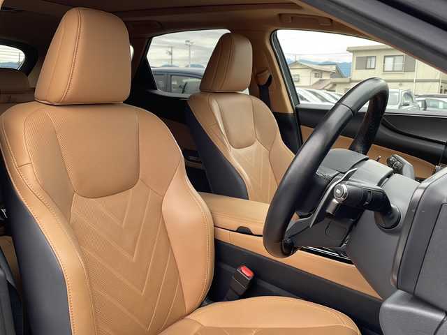 レクサス ＮＸ 250 バージョンL 神奈川県 2022(令4)年 3.3万km ソニッククロム 純正メモリナビ　フルセグTV(USB/APPLECARPLAY)/サンルーフ/プロアクティブドライビングアシスト　/ＢＳＭ/レーダークルーズコントロール/パドルシフト/パーキングサポートブレーキ　/レーンキープアシスト/ヘッドアップディスプレイ/ブラインドスポットモニター/リアクロストラフィックアラート/全方位カメラ/バックカメラ/シートヒーター/エアーシート　/レザーシート/ステアリングヒーター/クリアランスソナー　/ワイヤレス充電　/ＡＣ１００Ｖ/電動リアゲート/ETC2.0
