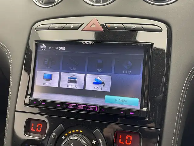 プジョー ＲＣＺ 滋賀県 2012(平24)年 4.3万km パール 禁煙車/社外７型SDナビ/・CD/DVD/USB/フルセグTV/バックカメラ/黒レザーシート/シートヒーター/革巻きステアリング/コーナーセンサー/キセノンライト/純正１８AW/ETC/キーレスキー