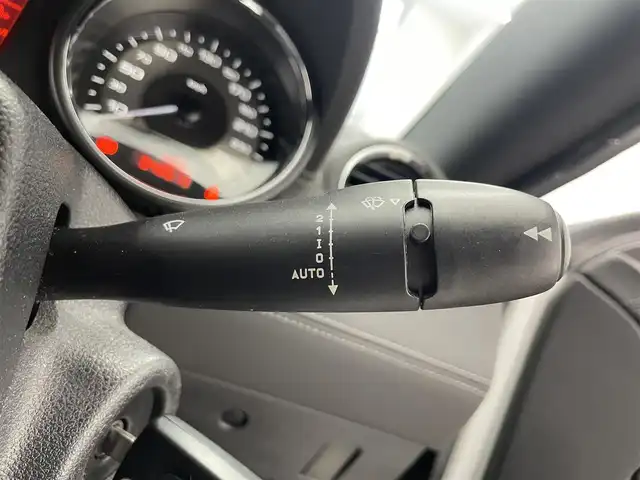 プジョー ＲＣＺ 滋賀県 2012(平24)年 4.3万km パール 禁煙車/社外７型SDナビ/・CD/DVD/USB/フルセグTV/バックカメラ/黒レザーシート/シートヒーター/革巻きステアリング/コーナーセンサー/キセノンライト/純正１８AW/ETC/キーレスキー