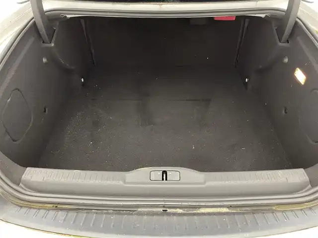プジョー ＲＣＺ 滋賀県 2012(平24)年 4.3万km パール 禁煙車/社外７型SDナビ/・CD/DVD/USB/フルセグTV/バックカメラ/黒レザーシート/シートヒーター/革巻きステアリング/コーナーセンサー/キセノンライト/純正１８AW/ETC/キーレスキー