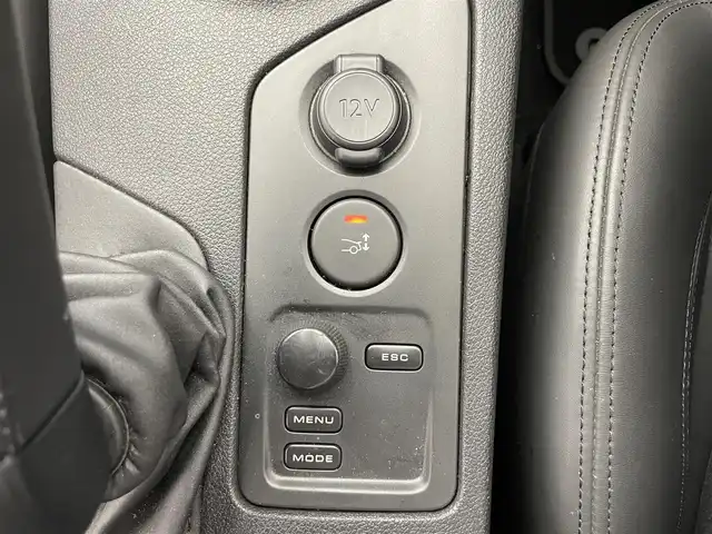 プジョー ＲＣＺ 滋賀県 2012(平24)年 4.3万km パール 禁煙車/社外７型SDナビ/・CD/DVD/USB/フルセグTV/バックカメラ/黒レザーシート/シートヒーター/革巻きステアリング/コーナーセンサー/キセノンライト/純正１８AW/ETC/キーレスキー