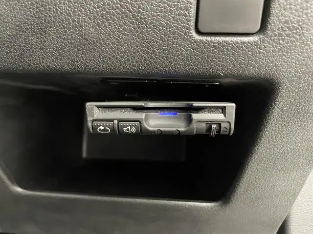 プジョー ＲＣＺ 滋賀県 2012(平24)年 4.3万km パール 禁煙車/社外７型SDナビ/・CD/DVD/USB/フルセグTV/バックカメラ/黒レザーシート/シートヒーター/革巻きステアリング/コーナーセンサー/キセノンライト/純正１８AW/ETC/キーレスキー