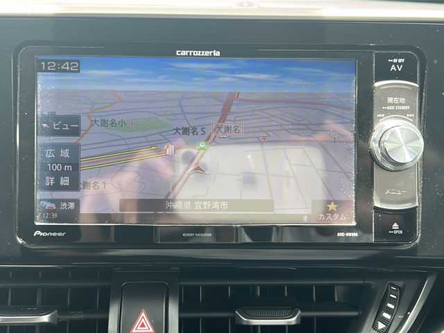トヨタ Ｃ－ＨＲ G 沖縄県 2019(平31)年 6.7万km ブラック/ホワイトパールクリスタルシャイン 2トーン 社外ナビ・TV・Bluetooth・CD・DVD/バックカメラ/ETC/シートヒーター/オートライト/オートマチックハイビーム/衝突軽減システム/レーンキープアシスト/LEDヘッドライト/革巻きステアリング/電動格納ミラー/電子サイドブレーキ/オートホールド/ステアリングスイッチ/ウィンカードアミラー/純正アルミ