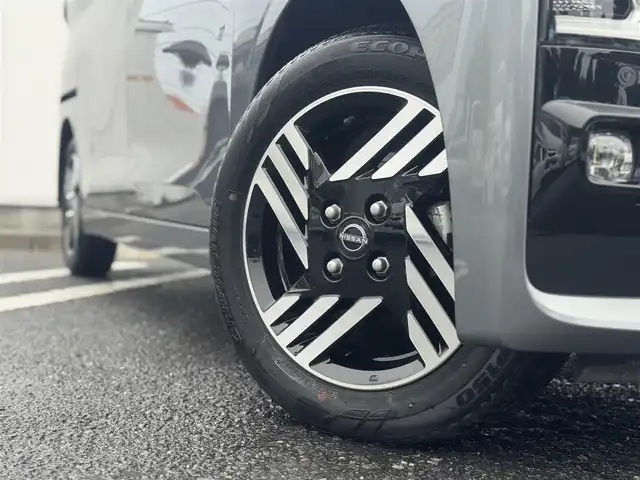 日産 ルークス ハイウェイスター X 三重県 2023(令5)年 1.2万km チタニウムグレーメタリック 純正9インチディスプレイオーディオ(Bluetooth/Apple CarPlay/Android Auto/AM/FM/USB)/インテリジェントアラウンドビューモニター/ETC/先進安全装備(インテリジェントエマージェンシーブレーキ/踏み間違い衝突防止アシスト/インテリジェントLI(車線逸脱防止支援)/LDW(車線逸脱警報)/インテリジェントFCW(前方衝突予測警報)/インテリジェントDA(ふらつき警報)/標識検知)/ハンズフリーパワースライドドア(助手席側)/スライドドアオートクローザー(運転席側)/LEDヘッドランプ/ハイビームアシスト/マニュアルレベライザー/シグネチャーLEDポジションランプ/LEDフロントフォグランプ/電動オート格納ドアミラー/4.2インチアドバンスドドライブアシストディスプレイ/プラズマクラスター付リアシーリングファン/シートアンダーボックス(助手席)/パーソナルテーブル(後席)/USBソケット(助手席シートバック)/ロールサンシェード(リアドア)/インテリジェントキー/プッシュスタート/スペアキー