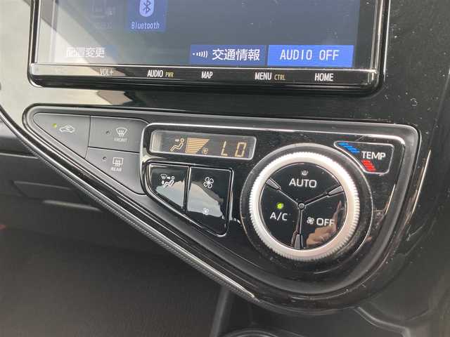 トヨタ アクア S スタイルブラック 鳥取県 2020(令2)年 5.8万km ホワイトパールクリスタルシャイン 純正9インチナビ/フルセグ/CD/DVD/BT/パノラミックビューモニター/前方ドライブレコーダー・ETC/トヨタセーフティセンス/レーンキープアシスト/オートマチックハイビーム/前席シートヒーター/LEDヘットライト/アイドリングストップ/プッシュエンジンスタート/純正フロアマット/ドアバイザー/スマートキー×２