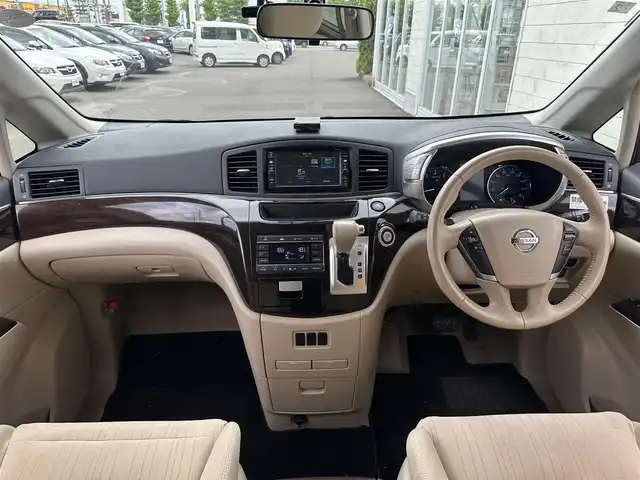 日産 エルグランド 250XG 道北・旭川 2017(平29)年 10.4万km ブリリアントホワイトパール (株)IDOMが運営する【じしゃロン旭川店】の自社ローン専用車両になります。こちらは現金またはオートローンご利用時の価格です。自社ローンご希望の方は別途その旨お申付け下さい/　/・純正ナビ(CD/DVD/BT/SD/フルセグ)/・バックカメラ/・ETC/・ドライブレコーダー/・片側パワースライドドア/・クルーズコントロール/・プッシュスタート/・スマートキー2個/・取扱説明書