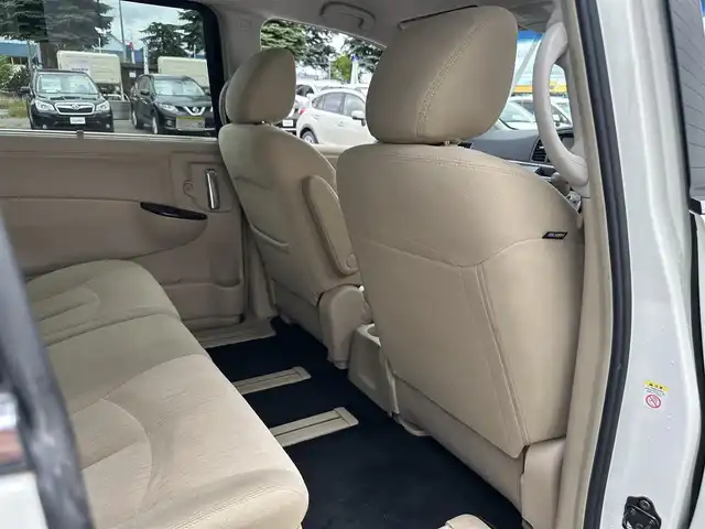 日産 エルグランド 250XG 道北・旭川 2017(平29)年 10.4万km ブリリアントホワイトパール (株)IDOMが運営する【じしゃロン旭川店】の自社ローン専用車両になります。こちらは現金またはオートローンご利用時の価格です。自社ローンご希望の方は別途その旨お申付け下さい/　/・純正ナビ(CD/DVD/BT/SD/フルセグ)/・バックカメラ/・ETC/・ドライブレコーダー/・片側パワースライドドア/・クルーズコントロール/・プッシュスタート/・スマートキー2個/・取扱説明書