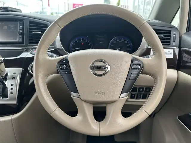 日産 エルグランド 250XG 道北・旭川 2017(平29)年 10.4万km ブリリアントホワイトパール (株)IDOMが運営する【じしゃロン旭川店】の自社ローン専用車両になります。こちらは現金またはオートローンご利用時の価格です。自社ローンご希望の方は別途その旨お申付け下さい/　/・純正ナビ(CD/DVD/BT/SD/フルセグ)/・バックカメラ/・ETC/・ドライブレコーダー/・片側パワースライドドア/・クルーズコントロール/・プッシュスタート/・スマートキー2個/・取扱説明書