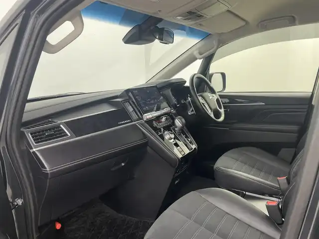 三菱 デリカＤ：５ シャモニー 埼玉県 2024(令6)年 0.4万km グラファイトグレーメタリック/ブラックマイカ SAFETY TECHNOLOGY/寒冷地仕様/アルパイン11インチナビ/(CD/DVD/Bluetooth/フルセグ)/両側パワースライドドア/クルーズコントロール/パワーシートD席/純正フロアマット/純正18インチAW/プッシュスタート/スマートキー