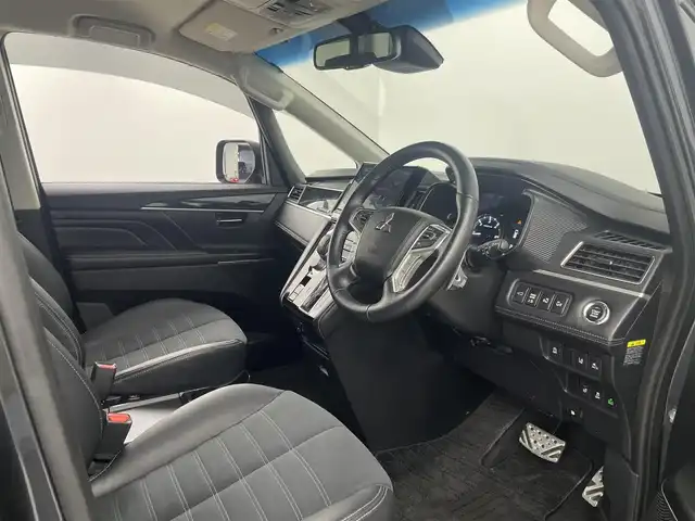 三菱 デリカＤ：５ シャモニー 埼玉県 2024(令6)年 0.4万km グラファイトグレーメタリック/ブラックマイカ SAFETY TECHNOLOGY/寒冷地仕様/アルパイン11インチナビ/(CD/DVD/Bluetooth/フルセグ)/両側パワースライドドア/クルーズコントロール/パワーシートD席/純正フロアマット/純正18インチAW/プッシュスタート/スマートキー