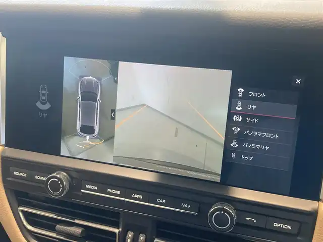 ポルシェ マカン S 熊本県 2021(令3)年 4万km キャララホワイトメタリック ・スマートキー/・プッシュスタート/・パノラマサンルーフ/・Active Safe/・トラフィクジャムアシスト/・パーキングアシスト/・レーンキープアシスト/・レーンチェンジアシスト/・ダイナミックライトシステム/・クルーズコントロール(追従式)/・ベージュ革シート/・前席シートヒーター /・前席シートヒーター /・純正メモリナビ/　【Bluetooth・USB・SD・AppleCarPlay】/・全方位カメラ/・ETC/・バーチャルコクピット/・ドライブレコーダー(前後録画)/・パワーバックドア/・LEDヘッドランプ/・純正マット/・保証書/取説