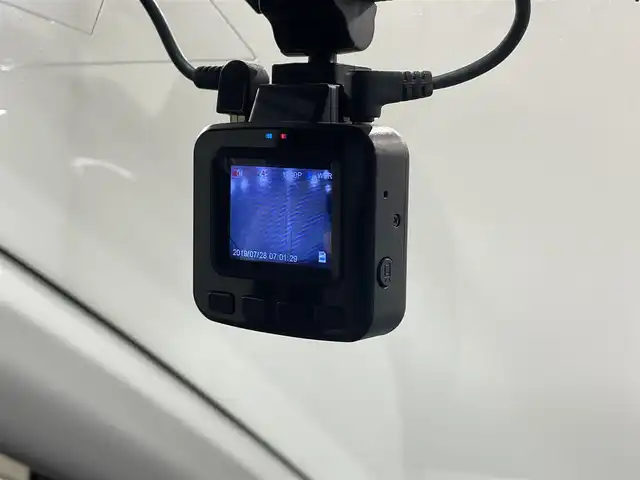 トヨタ シエンタ G 愛知県 2016(平28)年 8.1万km レッドマイカM 純正ナビ　(NSZT-W66T)/(フルセグＴＶ/Ｂｌｕｅｔｏｏｔｈ/FM/AM/SD)/両側パワースライドドア　/バックカメラ　/ビルトインＥＴＣ　/前後ドライブレコーダー　/１５インチＡＷ　/純正フロアマット　/横滑り防止装置　/ＩＳＯＦＩＸ/プッシュスタート/　　-スマートキー