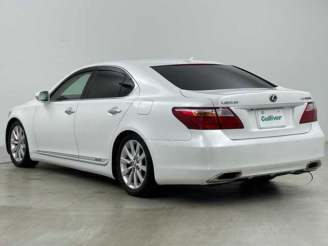レクサス ＬＳ 600h Iパッケージ 道央・札幌 2010(平22)年 9.3万km ホワイトパールクリスタルシャイン ・4WD/・純正ナビ&DVD&CD&BT&USB&AUX&TV/・バックカメラ/・レーダークルーズコントロール/・プリクラッシュセーフティ/・コーナーセンサー/・前席パワーシート/・全席シートヒーター/・前席ベンチレーションシート/・レザーシート/・ステアリングヒーター/・電動パーキングブレーキ/・純正フロアマット/・LEDヘッドライト/・オートライト/・スマートキー