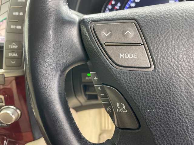 レクサス ＬＳ 600h Iパッケージ 道央・札幌 2010(平22)年 9.3万km ホワイトパールクリスタルシャイン ・4WD/・純正ナビ&DVD&CD&BT&USB&AUX&TV/・バックカメラ/・レーダークルーズコントロール/・プリクラッシュセーフティ/・コーナーセンサー/・前席パワーシート/・全席シートヒーター/・前席ベンチレーションシート/・レザーシート/・ステアリングヒーター/・電動パーキングブレーキ/・純正フロアマット/・LEDヘッドライト/・オートライト/・スマートキー