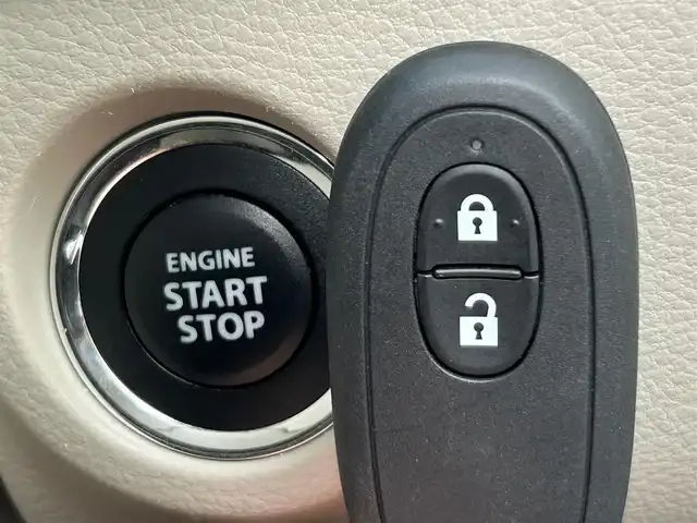 スズキ ラパン L 静岡県 2022(令4)年 5.4万km フォーンベージュM 社外7インチナビ/（CD/SD/Bluetooth/USB/iPod）/ワンセグTV/バックカメラ/ドラレコ/オートライト/コーナーセンサー/ETC/レーンキープアシスト/フルフラットシート/プッシュスタート/スマートキー/純正14SW