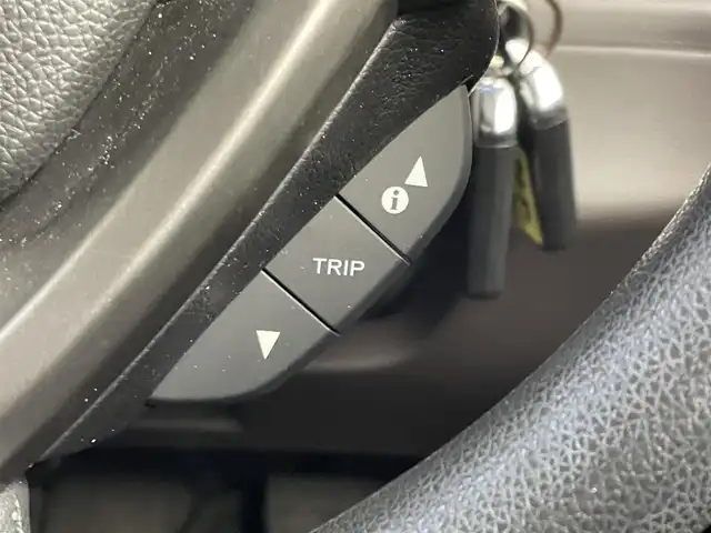 ホンダ フリード ハイブリット G ホンダセンシング 埼玉県 2020(令2)年 5万km シルバーミストグリーンM ホンダセンシング/  ACC（アダプティブクルーズコントロール）/  LKAS（車線維持支援システム）/　衝突軽減ブレーキ（CMBS）/　誤発進抑制機能/　後方誤発進抑制機能/　後方誤発進抑制機能/　歩行者事故低減ステアリング/　路外逸脱抑制機能/　先行車発進お知らせ機能/　標識認識機能/純正9インチナビ（VXM-207VFNi）/　DTV CD DVD BT iPod SD SDREC/両側パワースライドドア/バックカメラ/フリップダウンモニター/前席シートヒーター/後席サンシェード/前方ドライブレコーダー/VSA（ビークルスタビリティアシスト）/ビルトインETC/エンジンスタートボタン/スマートキー/LEDオートライト/純正フロアマット/純正アルミホイール