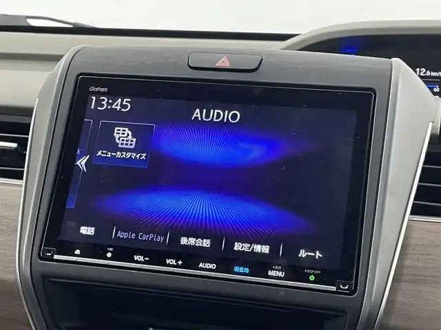 ホンダ フリード ハイブリット G ホンダセンシング 埼玉県 2020(令2)年 5万km シルバーミストグリーンM ホンダセンシング/  ACC（アダプティブクルーズコントロール）/  LKAS（車線維持支援システム）/　衝突軽減ブレーキ（CMBS）/　誤発進抑制機能/　後方誤発進抑制機能/　後方誤発進抑制機能/　歩行者事故低減ステアリング/　路外逸脱抑制機能/　先行車発進お知らせ機能/　標識認識機能/純正9インチナビ（VXM-207VFNi）/　DTV CD DVD BT iPod SD SDREC/両側パワースライドドア/バックカメラ/フリップダウンモニター/前席シートヒーター/後席サンシェード/前方ドライブレコーダー/VSA（ビークルスタビリティアシスト）/ビルトインETC/エンジンスタートボタン/スマートキー/LEDオートライト/純正フロアマット/純正アルミホイール