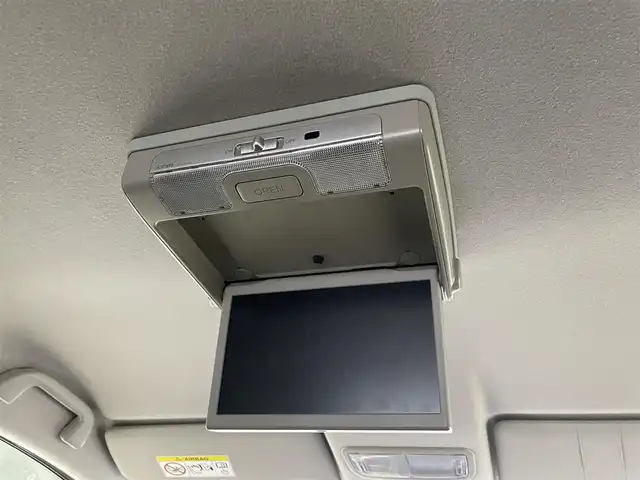 ホンダ フリード ハイブリット G ホンダセンシング 埼玉県 2020(令2)年 5万km シルバーミストグリーンM ホンダセンシング/  ACC（アダプティブクルーズコントロール）/  LKAS（車線維持支援システム）/　衝突軽減ブレーキ（CMBS）/　誤発進抑制機能/　後方誤発進抑制機能/　後方誤発進抑制機能/　歩行者事故低減ステアリング/　路外逸脱抑制機能/　先行車発進お知らせ機能/　標識認識機能/純正9インチナビ（VXM-207VFNi）/　DTV CD DVD BT iPod SD SDREC/両側パワースライドドア/バックカメラ/フリップダウンモニター/前席シートヒーター/後席サンシェード/前方ドライブレコーダー/VSA（ビークルスタビリティアシスト）/ビルトインETC/エンジンスタートボタン/スマートキー/LEDオートライト/純正フロアマット/純正アルミホイール