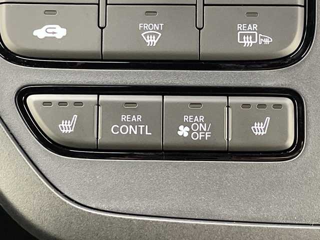 ホンダ ステップワゴン スパーダ eHEV 群馬県 2025(令7)年 0.1千km クリスタルブラックパール 登録済未使用車　純正１５．６型後席モニター　純正１１．４型ナビ　両側電動スライドドア　電動リアゲート　アダプティブクルーズコントロール　レーンキープアシスト　ＢＳＭ　前席シートヒーター　ハーフレザー