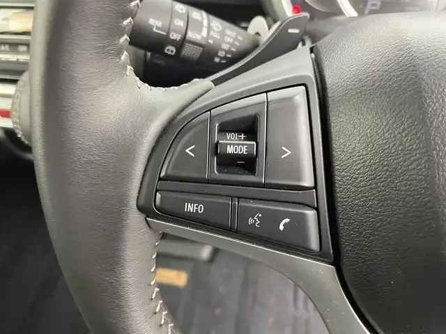 スズキ スペーシア カスタム HYBRID XS ターボ 富山県 2023(令5)年 0.6万km ピュアホワイトパール/ブラック2トーン 純正ナビ（CD DVD BT CarPlay Androidauto smartphoneLink)/フルセグTV/全周囲カメラ/リアコーナーセンサー/ビルトインETC/両側パワースライドドア/ヘッドアップディスプレイ/オートライト/LEDヘッドライト/フォグ/運転席シートヒーター/ACC/衝突軽減ブレーキ/レーンキープ/パドルシフト/スマートキー/プッシュスタート/純正マット・バイザー/スペアキー