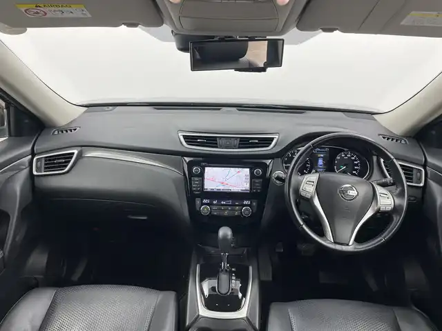 日産 エクストレイル 20Xt エマージェンシーブレーキ 群馬県 2016(平28)年 5.3万km ダイヤモンドブラック 純正ナビ　フルセグＴＶ　全周囲カメラ　電動リアゲート　ダウンヒルアシストコントロール　レザーシート　シートヒーター　エアーシート　ステアリングスイッチ　クルーズコントロール　ビルトインＥＴＣ　禁煙車