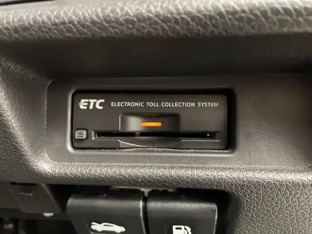 日産 エクストレイル 20Xt エマージェンシーブレーキ 群馬県 2016(平28)年 5.3万km ダイヤモンドブラック 純正ナビ　フルセグＴＶ　全周囲カメラ　電動リアゲート　ダウンヒルアシストコントロール　レザーシート　シートヒーター　エアーシート　ステアリングスイッチ　クルーズコントロール　ビルトインＥＴＣ　禁煙車