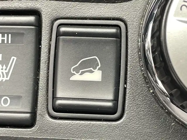 日産 エクストレイル 20Xt エマージェンシーブレーキ 群馬県 2016(平28)年 5.3万km ダイヤモンドブラック 純正ナビ　フルセグＴＶ　全周囲カメラ　電動リアゲート　ダウンヒルアシストコントロール　レザーシート　シートヒーター　エアーシート　ステアリングスイッチ　クルーズコントロール　ビルトインＥＴＣ　禁煙車