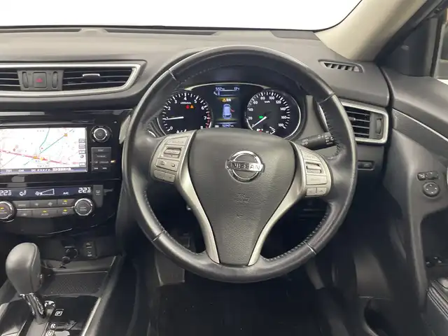 日産 エクストレイル 20Xt エマージェンシーブレーキ 群馬県 2016(平28)年 5.3万km ダイヤモンドブラック 純正ナビ　フルセグＴＶ　全周囲カメラ　電動リアゲート　ダウンヒルアシストコントロール　レザーシート　シートヒーター　エアーシート　ステアリングスイッチ　クルーズコントロール　ビルトインＥＴＣ　禁煙車