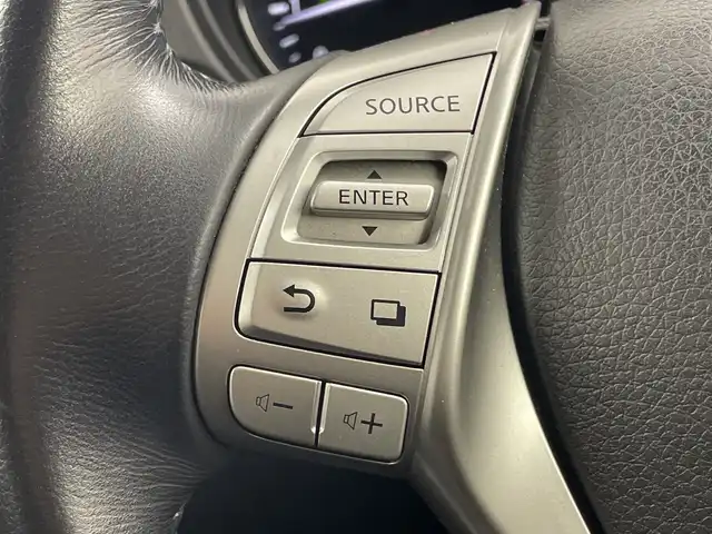 日産 エクストレイル 20Xt エマージェンシーブレーキ 群馬県 2016(平28)年 5.3万km ダイヤモンドブラック 純正ナビ　フルセグＴＶ　全周囲カメラ　電動リアゲート　ダウンヒルアシストコントロール　レザーシート　シートヒーター　エアーシート　ステアリングスイッチ　クルーズコントロール　ビルトインＥＴＣ　禁煙車