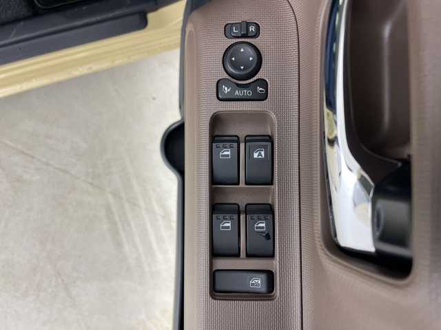 ダイハツ ムーヴ キャンバス セオリー G 道央・札幌 2022(令4)年 1.6万km サンドベージュメタリック ・4WD/・純正ナビ（TV＆CD＆DVD＆BT）/・バックカメラ/・寒冷地仕様/・スマートアシスト/・レーンキープアシスト/・横滑り防止/・エコアイドル/・ドアミラーヒーター/・前席シートヒーター/・オートライト/・オートマチックハイビーム/・LEDヘッドライト/・スマートキー/・スペアキー/・純正エンジンスターター