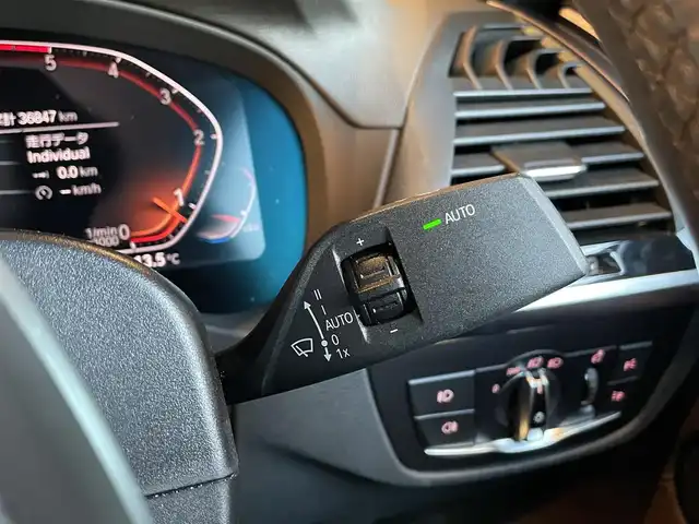 ＢＭＷ Ｘ４ xDrive 20d Mスポーツ 愛知県 2020(令2)年 3.7万km サファイアブラックP サンフール/茶革/純正ナビ/フルセグTV/360度カメラ　/Apple Car Play/インテリジェントセーフティ/ACC/LKA/BSM/ハンズフリーテールゲート/アダプティブLEDヘッドライト/ヘッドアップディスプレイ/ETC/オートマチックハイビーム/純正20インチAW