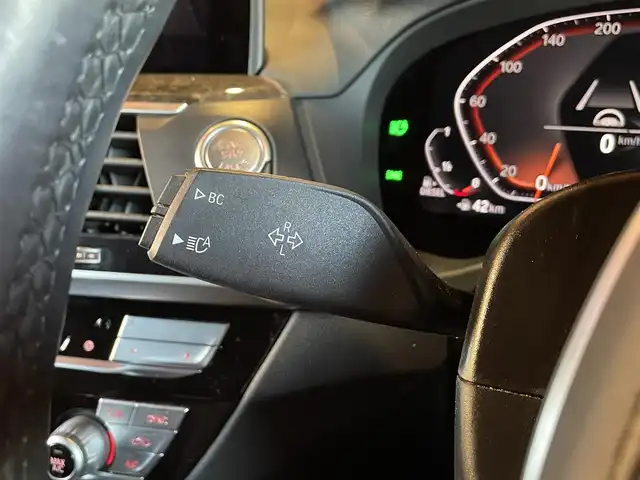 ＢＭＷ Ｘ４ xDrive 20d Mスポーツ 愛知県 2020(令2)年 3.7万km サファイアブラックP サンフール/茶革/純正ナビ/フルセグTV/360度カメラ　/Apple Car Play/インテリジェントセーフティ/ACC/LKA/BSM/ハンズフリーテールゲート/アダプティブLEDヘッドライト/ヘッドアップディスプレイ/ETC/オートマチックハイビーム/純正20インチAW