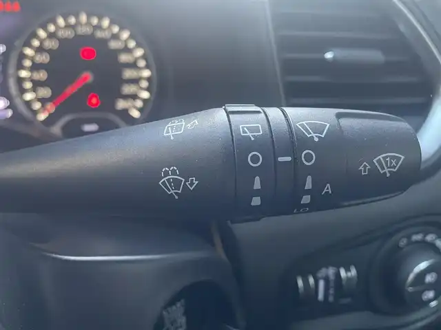 クライスラー・ジープ ジープ レネゲード リミテッド 高知県 2020(令2)年 3.2万km 黒 純正ナビ/【フルセグTV/BT/Applecarplay/Android Auto】/アドバンストブレーキアシスト/LaneSenseTM車線逸脱警報プラス/前面衝突警報（クラッシュミティゲーション付）/ブラインドスポットモニター / リアクロスパスディテクション/Parkviewリアバックアップカメラ/ParkSenseリアパークアシスト/エレクトロニック・スタビリティ・コントロール（横滑り防止）/エレクトロニック・ロール・ミティゲーション（車線逸脱防止）/オールスピードトラクションコントロール（タイヤ空転防止）/アダプティブクルーズコントロール/LEDヘッドライト（デイタイム・ランニング・ライト付）/黒レザーシート/シートヒーター/ステアリングヒーター/純正17インチアルミホイール/前後ドラレコ