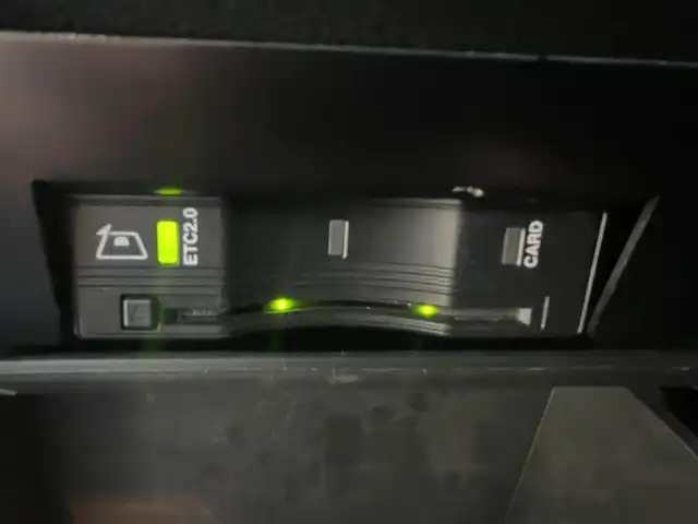 クライスラー・ジープ ジープ レネゲード リミテッド 高知県 2020(令2)年 3.2万km 黒 純正ナビ/【フルセグTV/BT/Applecarplay/Android Auto】/アドバンストブレーキアシスト/LaneSenseTM車線逸脱警報プラス/前面衝突警報（クラッシュミティゲーション付）/ブラインドスポットモニター / リアクロスパスディテクション/Parkviewリアバックアップカメラ/ParkSenseリアパークアシスト/エレクトロニック・スタビリティ・コントロール（横滑り防止）/エレクトロニック・ロール・ミティゲーション（車線逸脱防止）/オールスピードトラクションコントロール（タイヤ空転防止）/アダプティブクルーズコントロール/LEDヘッドライト（デイタイム・ランニング・ライト付）/黒レザーシート/シートヒーター/ステアリングヒーター/純正17インチアルミホイール/前後ドラレコ