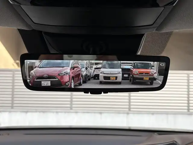 レクサス ＲＺ 300e バージョンL 大阪府 2024(令6)年 1.3万km グラファイトブラックガラスフレーク OP:パノラマルーフ(ルーフシェード付き)/OP:マークレビンソンプレミアムサウンド/OP:アドバンスドパーク＋パーキングサポートブレーキ/OP:デジタルインナーミラー/OP:おくだけ充電/純正14インチディスプレイオーディオ＋/・AM/FM/BT/フルセグ/・Apple car play/Android auto/パノラミックビューモニター/ナビ連動前後ドラレコ/ヘッドアップディスプレイ/電動リアゲート/D/Nパワーシート/Dメモリシート/D/N/二列目シートヒーター/D/Nエアシート/ステアリングヒーター/レクサスセーフティーシステム＋/・プリクラッシュセーフティー/・レーンディパーチャーアラート/・レーントレーシングアシスト/・レーンチェンジアシスト/・レーダークルーズコントロール/・アダプティブハイビームシステム/・ロードサインアシスト/・発進遅れ告知/・ドライバー異常時対応/・ドライバーモニター連携/・フロントクロストラフィックアラート/・プロアクティブドライビングアシスト/・ブラインドスポットモニター/LEDヘッドライト/ETC2.0/保証書/記録簿R6/R7/スペアキー/カードキー/充電ケーブル積み込み