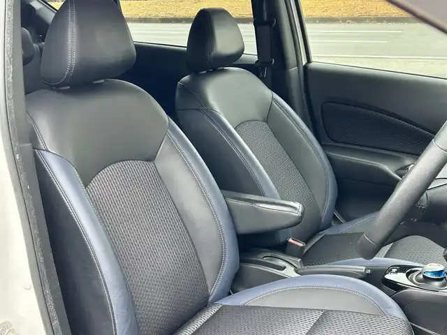 日産 ノート e－パワー メダリスト Bアロー 神奈川県 2018(平30)年 8.3万km ブリリアントホワイトパール/スーパーブラック 2トーン ワンオーナー/ディーラーop メモリーナビ/・フルセグTV/CD/DVD/AUX/BT/アラウンドビューモニター/ETC/ドライブレコーダー/プッシュスタート/インテリジェントクルーズコントロール/衝突被害軽減システム/レーンアシスト/イモビライザー/ハーフレザーシート/スポーツモード/エコモード/LEDヘッドライト/フォグランプ/社外15インチAW/純正フロアマット/保証書/取扱説明書/スペアキー×1