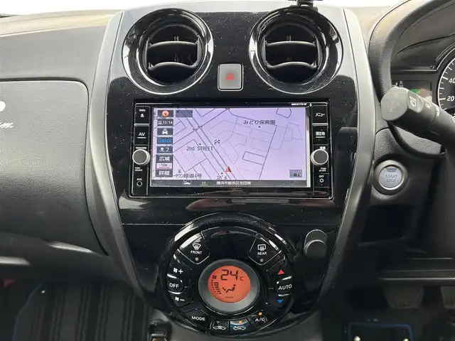 日産 ノート e－パワー メダリスト Bアロー 神奈川県 2018(平30)年 8.3万km ブリリアントホワイトパール/スーパーブラック 2トーン ワンオーナー/ディーラーop メモリーナビ/・フルセグTV/CD/DVD/AUX/BT/アラウンドビューモニター/ETC/ドライブレコーダー/プッシュスタート/インテリジェントクルーズコントロール/衝突被害軽減システム/レーンアシスト/イモビライザー/ハーフレザーシート/スポーツモード/エコモード/LEDヘッドライト/フォグランプ/社外15インチAW/純正フロアマット/保証書/取扱説明書/スペアキー×1