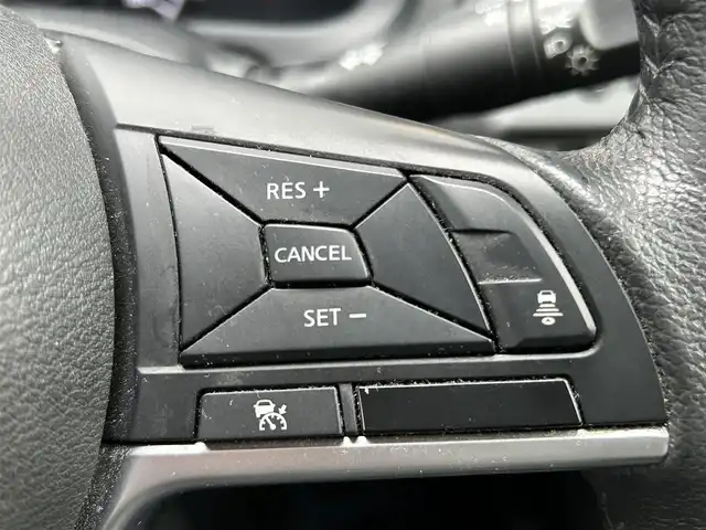 日産 ノート e－パワー メダリスト Bアロー 神奈川県 2018(平30)年 8.3万km ブリリアントホワイトパール/スーパーブラック 2トーン ワンオーナー/ディーラーop メモリーナビ/・フルセグTV/CD/DVD/AUX/BT/アラウンドビューモニター/ETC/ドライブレコーダー/プッシュスタート/インテリジェントクルーズコントロール/衝突被害軽減システム/レーンアシスト/イモビライザー/ハーフレザーシート/スポーツモード/エコモード/LEDヘッドライト/フォグランプ/社外15インチAW/純正フロアマット/保証書/取扱説明書/スペアキー×1