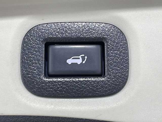 日産 エクストレイル 20X エクストリーマーX 神奈川県 2018(平30)年 6.8万km ダイヤモンドブラック 4WD/エマージェンシーブレーキ/車線逸脱警報/社外7インチメモリナビ/CD&DVD&BT&USB&SD&フルセグTV/バックカメラ/パワーバックドア/ビルトインETC/カプロンシート/ルーフレール/アイドリングストップ/ダウンヒルアシストコントロール/コーナーセンサー前後/LEDヘッドライト/オートライト/フォグライト/スマートキー×2