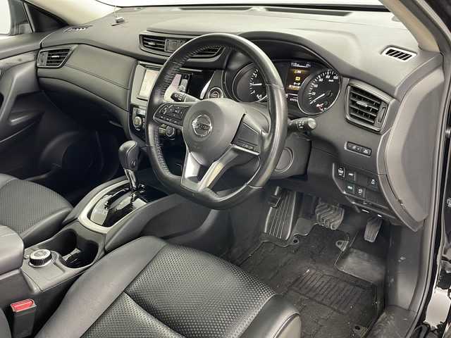日産 エクストレイル 20X エクストリーマーX 道央・札幌 2018(平30)年 6.8万km ダイヤモンドブラック ・4WD/・社外ナビ（TV＆CD＆DVD＆BT）/・バックカメラ/・エマージェンシーブレーキ/・ステアリングスイッチ/・パワーバックドア/・ビルトインETC/・LEDヘッドライト/・オートライト/・オートマチックハイビーム/・LEDヘッドライト/・フォグランプ/・スマートキー/・スペアキー