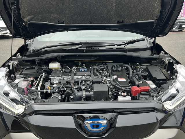 トヨタ カローラ クロス ハイブリッド Z 佐賀県 2021(令3)年 2万km アティチュードブラックマイカ 純正ディスプレイオーディオ/Bluetooth/USB/Apple Car Play/Android Auto/ワンオーナー/フルセグTV/アラウンドビューモニター/ガラスルーフ/トヨタセーフティセンス/・レーンキープアシスト/・プリクラッシュ/・ブラインドスポットモニター/・追従機能付きクルーズコントロール/・クリアランスソナー/ルーフレール/前席シートヒーター/前席パワーシート/ハーフレザーシート/LEDオートライト／オートマチックハイビーム/ダブルエアコン/ETC/ブレーキホールド/プッシュスタート