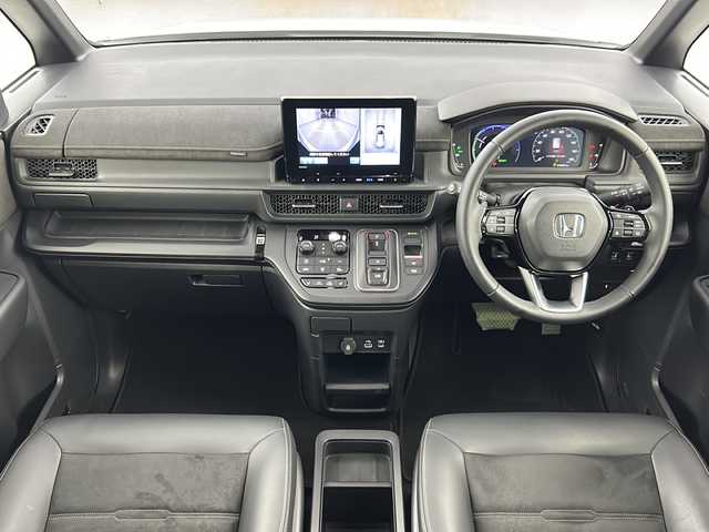 ホンダ ステップワゴン スパーダ eHEV プレミアムライン 愛知県 2024(令6)年 1.1万km プラチナホワイトパール 純正11.4型ナビ　【フルセグ/CD/DVD/Bluetooth　品番：LXM-247VPNi】/全方位カメラ　/ビルトインＥＴＣ　/ホンダセンシング/・衝突軽減ブレーキ　/・レーンキープアシスト/・アダプティブクルーズコントロール/・車線維持支援システム/・標識認識機能/・先行車発信お知らせ/ドライブレコーダー　/両側電動スライドドア/LEDヘッドライト/フォグランプ/シートヒーター/純正アルミホイール/禁煙車