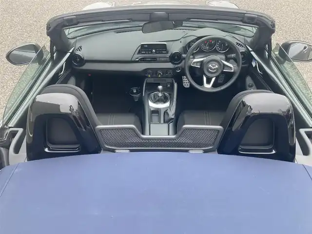 マツダ ロードスター 990S 島根県 2022(令4)年 1.6万km マシーングレープレミアムM 純正オーディオプレイヤー(ラジオ/USB/AUX)/ブレンボブレーキ/レイズ鍛造16インチホイール/ネイビートップ/スマートシティーブレーキサポート/ブラインドスポットモニタリング/車線逸脱警告/LEDヘッドライト/オートライト/プッシュスタート/ステアリングリモコン/純正フロアマット/スペアキー×1