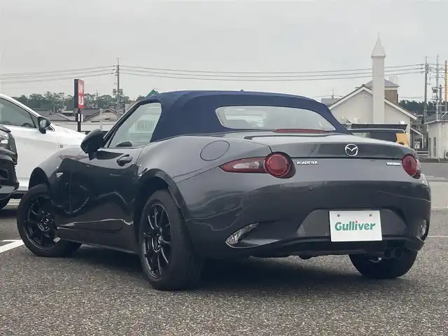 マツダ ロードスター 990S 島根県 2022(令4)年 1.6万km マシーングレープレミアムM 純正オーディオプレイヤー(ラジオ/USB/AUX)/ブレンボブレーキ/レイズ鍛造16インチホイール/ネイビートップ/スマートシティーブレーキサポート/ブラインドスポットモニタリング/車線逸脱警告/LEDヘッドライト/オートライト/プッシュスタート/ステアリングリモコン/純正フロアマット/スペアキー×1