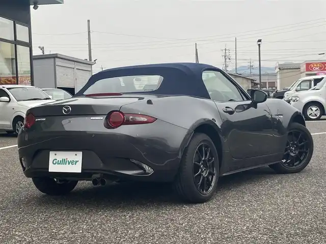 マツダ ロードスター 990S 島根県 2022(令4)年 1.6万km マシーングレープレミアムM 純正オーディオプレイヤー(ラジオ/USB/AUX)/ブレンボブレーキ/レイズ鍛造16インチホイール/ネイビートップ/スマートシティーブレーキサポート/ブラインドスポットモニタリング/車線逸脱警告/LEDヘッドライト/オートライト/プッシュスタート/ステアリングリモコン/純正フロアマット/スペアキー×1