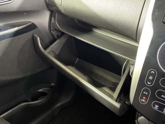 日産 デイズ ハイウェイスターG ターボ 神奈川県 2016(平28)年 5.2万km ブラック ●純正ナビ/(フルセグ/CD/DVD/Bluetooth)/(MM316D-W)/●全方位カメラ/●衝突被害軽減システム/●オートライト/●オートマチックハイビーム/●革巻きステアリング/●ステアリングスイッチ/●ETC/●電動格納ウィンカーミラー/●ドアバイザー/●スマートキー/●プッシュスタート/●純正フロアマット/●社外14インチアルミホイール(MiLLOUS)/●純正アルミホイールサマータイヤ4本付き/●ダブルSRS＋ABS