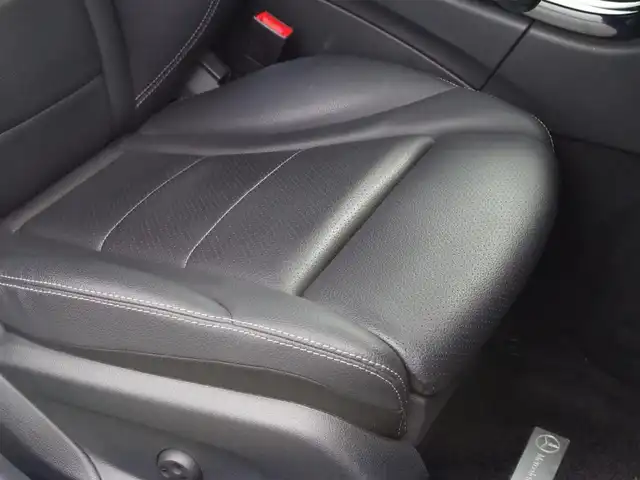 メルセデス・ベンツ Ｃ１８０ ローレウスエディション 埼玉県 2018(平30)年 2.9万km ポーラホワイト 特別仕様車 /ブラックレザーシート /アダプティブクルーズコントロール /レーダーセーフティパッケージ /ベーシックパッケージ /ブラインドスポットモニター /バックカメラ /純正ナビ /ETC /フルセグTV /シートヒーター